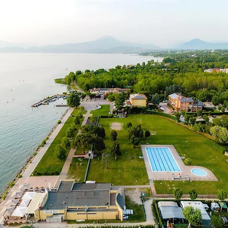 Glamping Garda キャンプ場 *