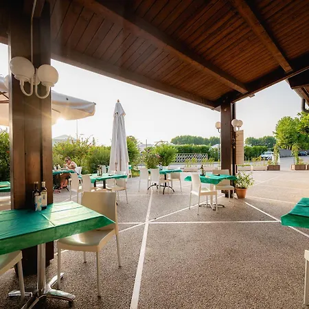 Glamping Garda キャンプ場