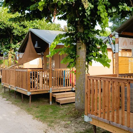 キャンプ場 Glamping Garda ペスキエーラ・デル・ガルダ