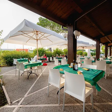 Glamping Garda キャンプ場 *
