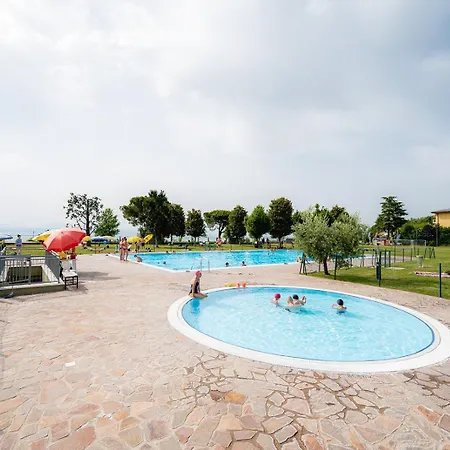 キャンプ場 Glamping Garda