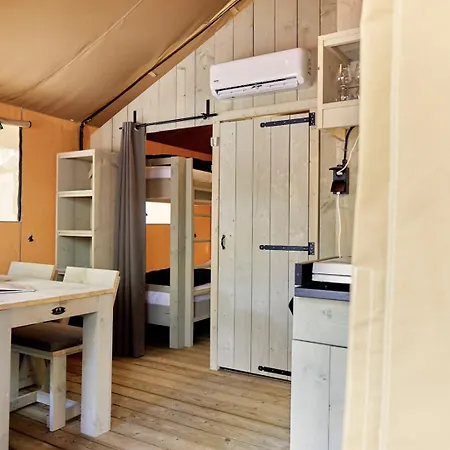 キャンプ場 Glamping Garda *
