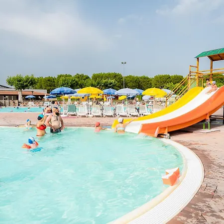 Glamping Garda * 佩斯基耶拉德加达