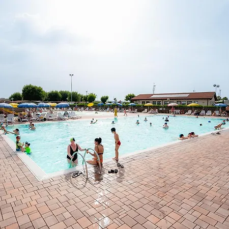 Glamping Garda * 佩斯基耶拉德加达