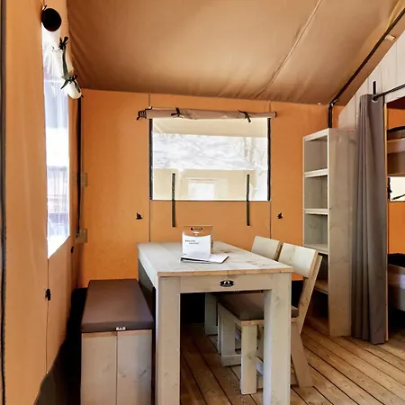 אתר קמפינג Glamping Garda פסקיארה דל גארדה