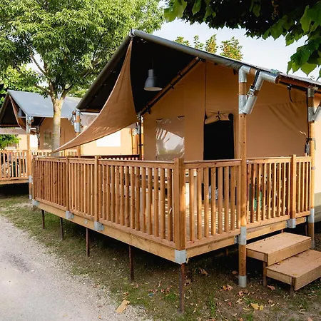 Glamping Garda אתר קמפינג פסקיארה דל גארדה